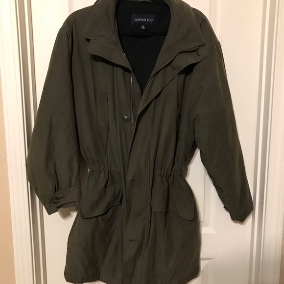 London Fog Hunter Green trench coat, size Medium - Picture 10 of 12